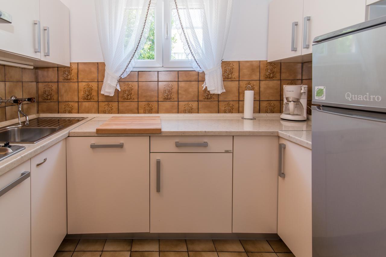 Apartments Palme Малинска Экстерьер фото