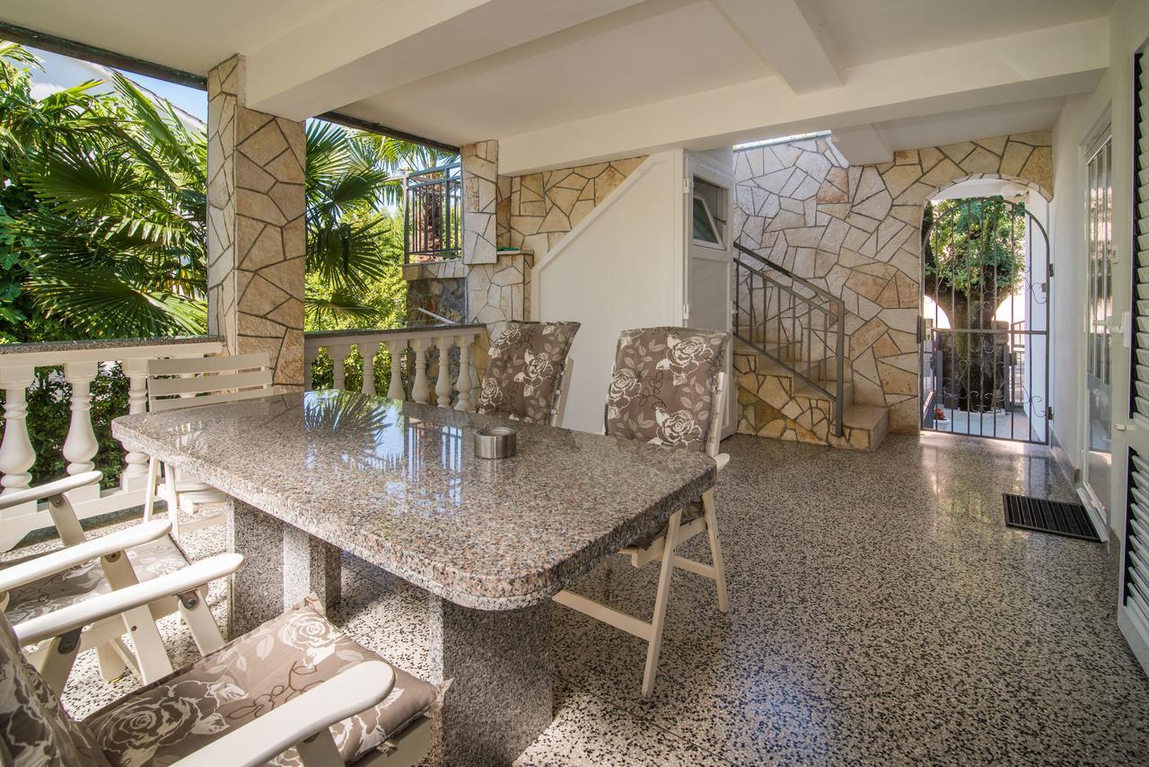Apartments Palme Малинска Экстерьер фото