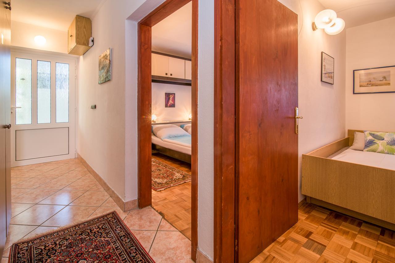 Apartments Palme Малинска Экстерьер фото
