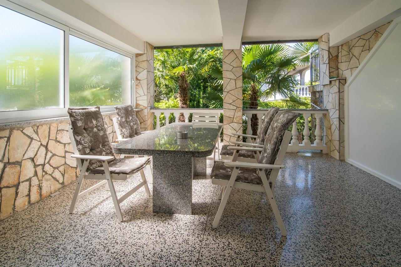 Apartments Palme Малинска Экстерьер фото